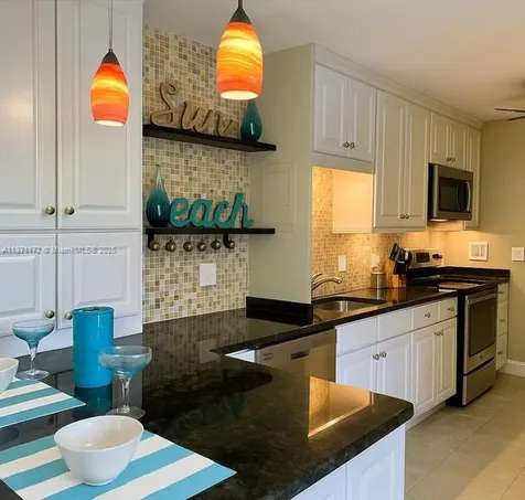 2825 NE 33rd Avenue Fort Lauderdale FL 33308