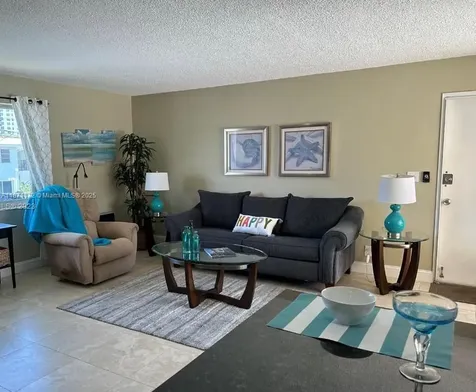 2825 NE 33rd Avenue Fort Lauderdale FL 33308