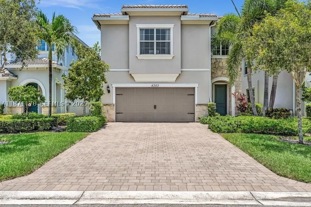 4353 Large Leaf Lane Hollywood FL 33021