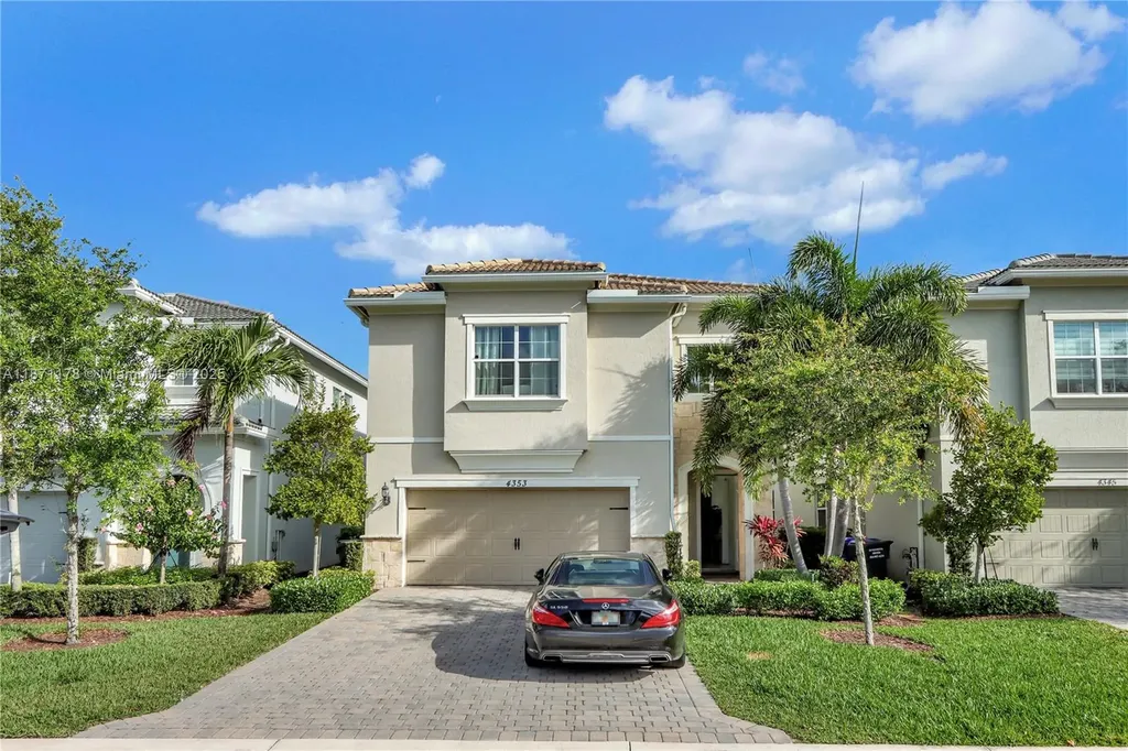 4353 Large Leaf Lane Hollywood FL 33021