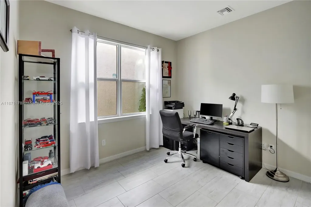 4353 Large Leaf Lane Hollywood FL 33021