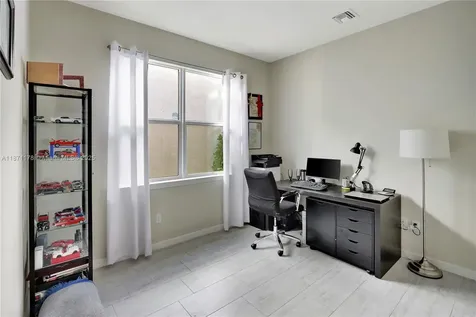 4353 Large Leaf Lane Hollywood FL 33021