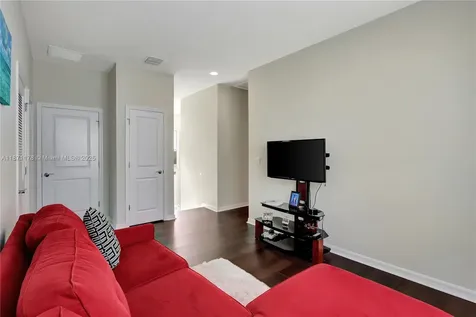 4353 Large Leaf Lane Hollywood FL 33021