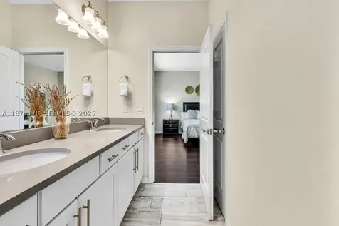 4353 Large Leaf Lane Hollywood FL 33021