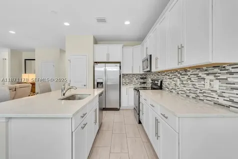 4353 Large Leaf Lane Hollywood FL 33021