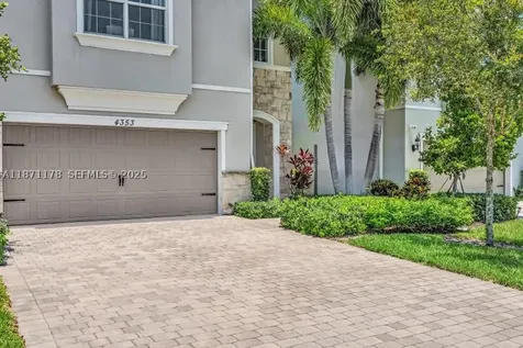 4353 Large Leaf Lane Hollywood FL 33021