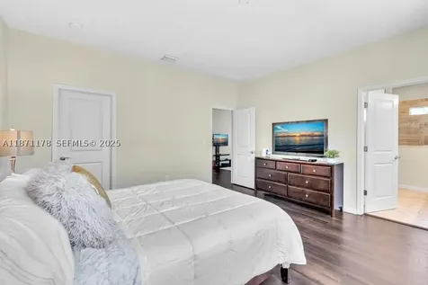 4353 Large Leaf Lane Hollywood FL 33021