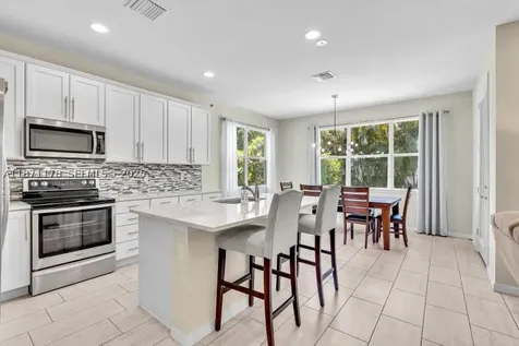 4353 Large Leaf Lane Hollywood FL 33021