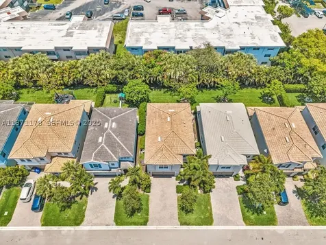 4353 Large Leaf Lane Hollywood FL 33021
