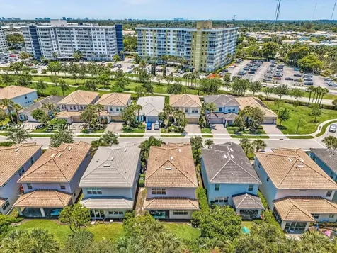 4353 Large Leaf Lane Hollywood FL 33021