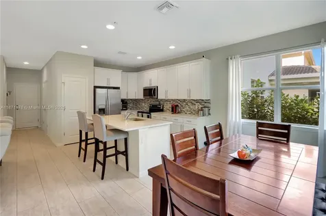 4353 Large Leaf Lane Hollywood FL 33021