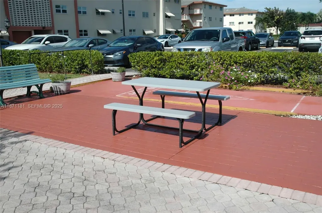 5300 Washington Street Hollywood FL 33021