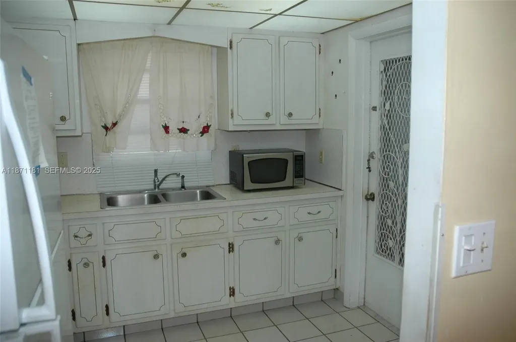 5300 Washington Street Hollywood FL 33021