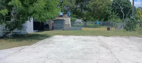1140 NW 9th Street Homestead FL 33030
