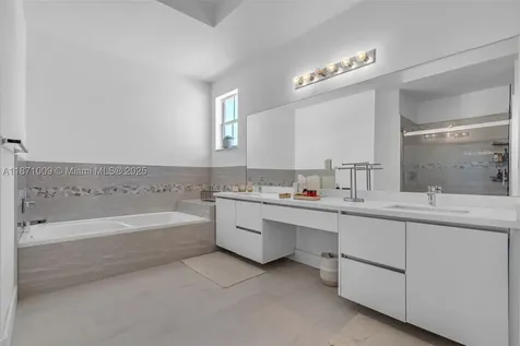 8467 NW 110th Place Doral FL 33178