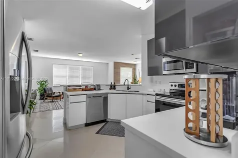 8467 NW 110th Place Doral FL 33178