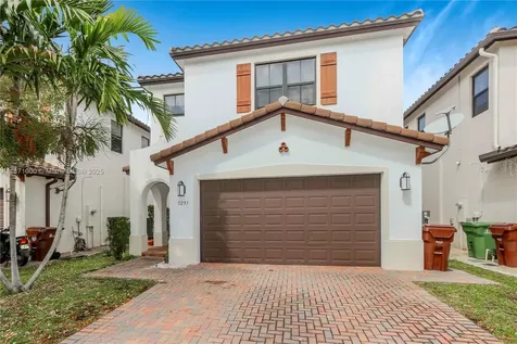 3293 W 98th Place Hialeah FL 33018