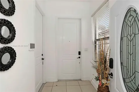 3293 W 98th Place Hialeah FL 33018