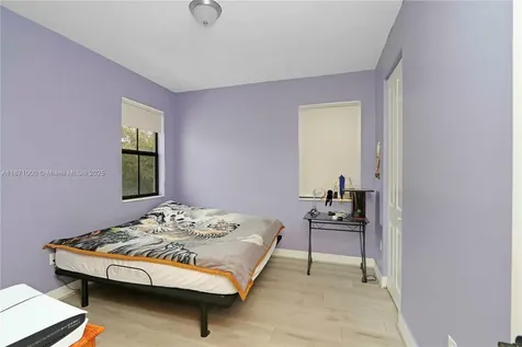 3293 W 98th Place Hialeah FL 33018
