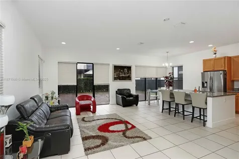 3293 W 98th Place Hialeah FL 33018