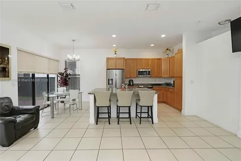 3293 W 98th Place Hialeah FL 33018