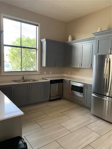 3293 W 98th Place Hialeah FL 33018