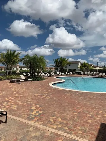 3293 W 98th Place Hialeah FL 33018