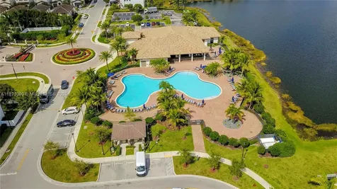 3293 W 98th Place Hialeah FL 33018