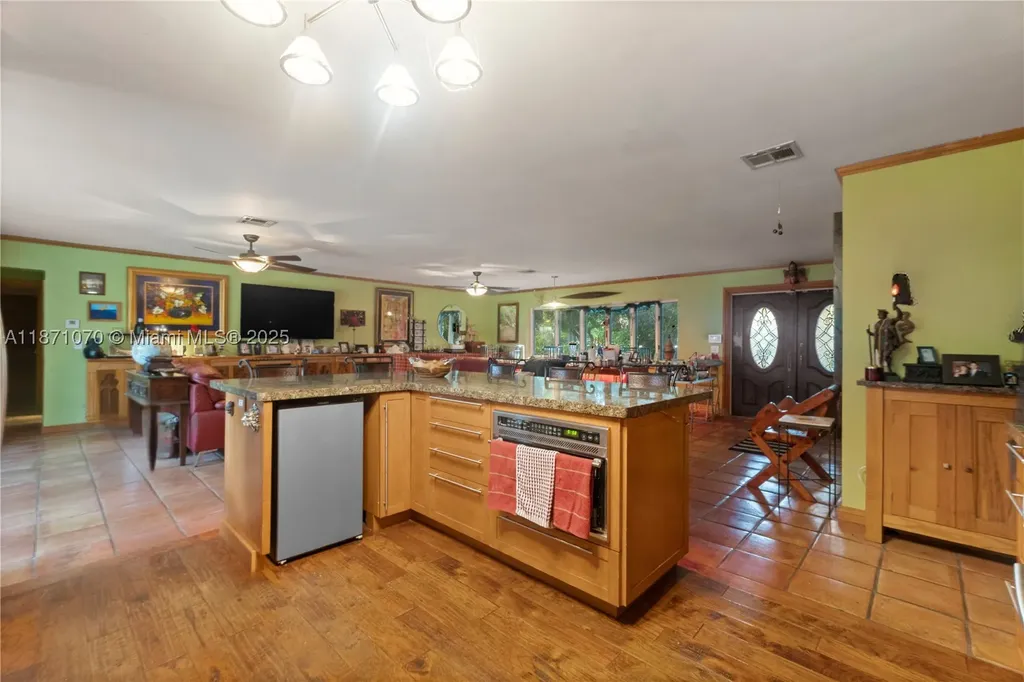 3260 Lakeview Drive Pompano Beach FL 33062