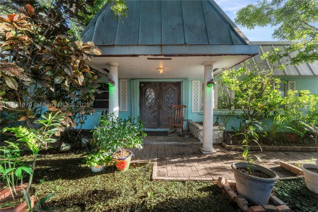3260 Lakeview Drive Pompano Beach FL 33062