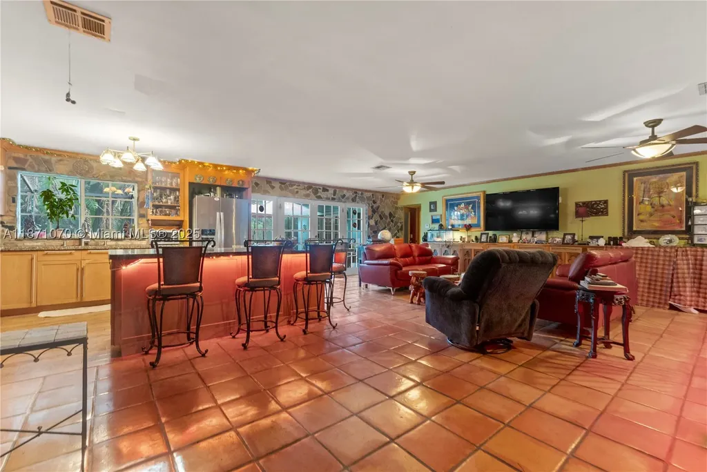 3260 Lakeview Drive Pompano Beach FL 33062