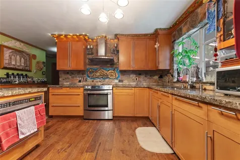 3260 Lakeview Drive Pompano Beach FL 33062
