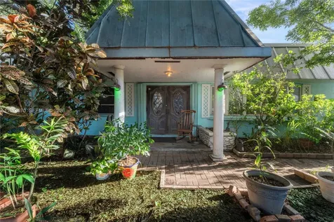 3260 Lakeview Drive Pompano Beach FL 33062