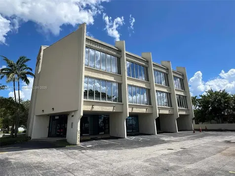 5555 Hollywood Boulevard Hollywood FL 33021