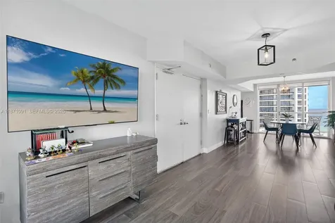5900 Collins Avenue Miami Beach FL 33140