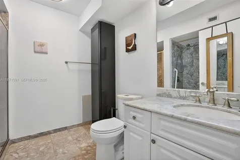 5900 Collins Avenue Miami Beach FL 33140
