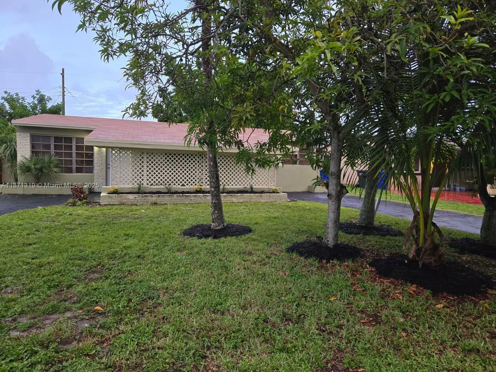 6751 Meade Street Hollywood FL 33024