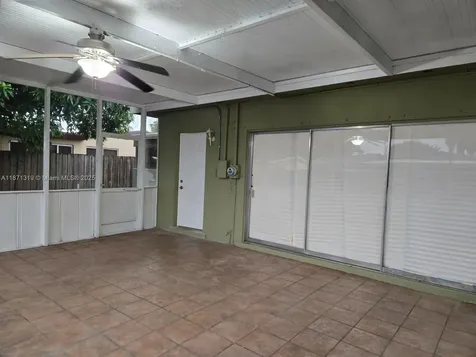 6751 Meade Street Hollywood FL 33024