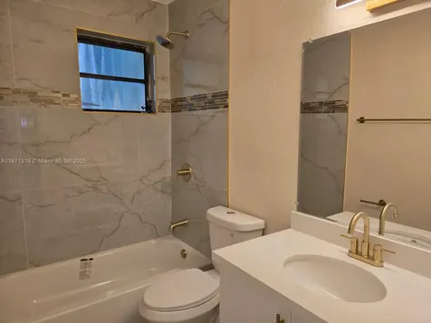 6751 Meade Street Hollywood FL 33024