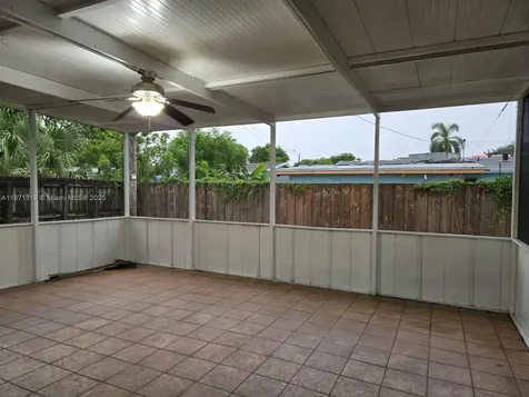 6751 Meade Street Hollywood FL 33024