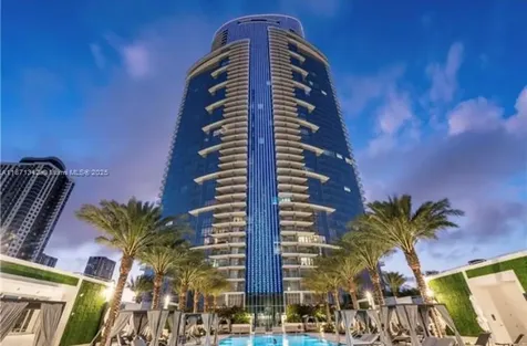 851 NE 1 Avenue Miami FL 33132