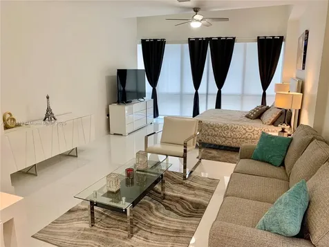 851 NE 1 Avenue Miami FL 33132