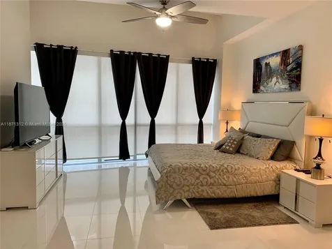 851 NE 1 Avenue Miami FL 33132