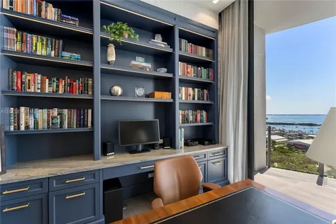 2811 S Bayshore Drive Coconut Grove FL 33133