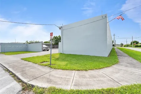 105 NE 1st Road Homestead FL 33030