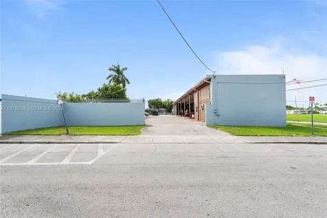 105 NE 1st Road Homestead FL 33030