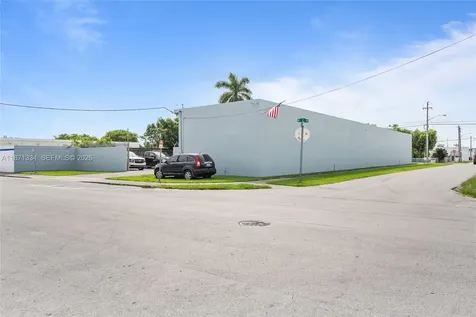 105 NE 1st Road Homestead FL 33030
