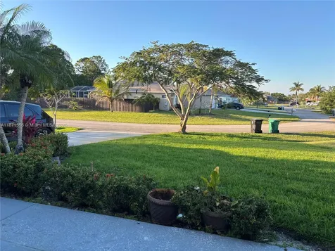 2267 SW Haycraft Circle Port St. Lucie FL 34953