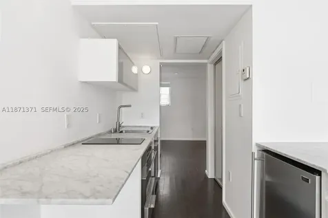 1601 West Avenue Miami Beach FL 33139
