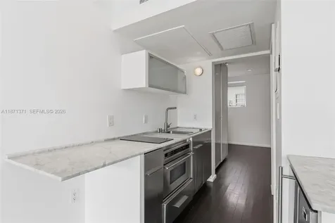 1601 West Avenue Miami Beach FL 33139